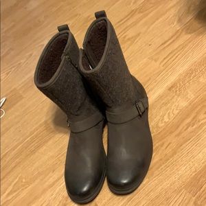 Ugg winter boots